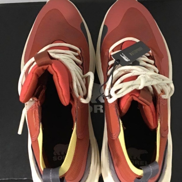 NEW Sorel Kinetic Breakthru Venture Mid WP Boots 9.5 - Picture 3 of 8